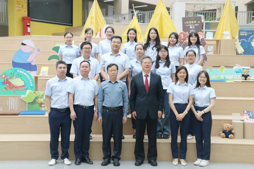 �B�TӢ�ŌW(xu��)У���󎟹����� | ��ش���������o�����h(yu��n)�����Ї������W(xu��)��С�����ڎ��I(l��ng)�B�TӢ�ŌW(xu��)�������h(yu��n)�ࡱ�W(xu��)�T�M(j��n)�м�����ӑ