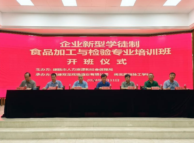��ƽ���}���߼�(j��)�����W(xu��)У�״��ڽ��T���e�k��I(y��)���͌W(xu��)ͽ����Ӗ(x��n)��