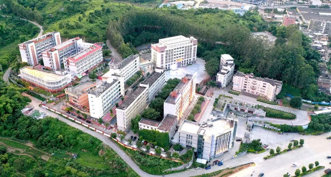 <a href=http://www.tzshuifang.com/school-425/ target=_blank class=infotextkey>��Ϫ�A�S�I(y��)�Ќ��W(xu��)У</a>2021����ٷ�?j��n)?sh��)����