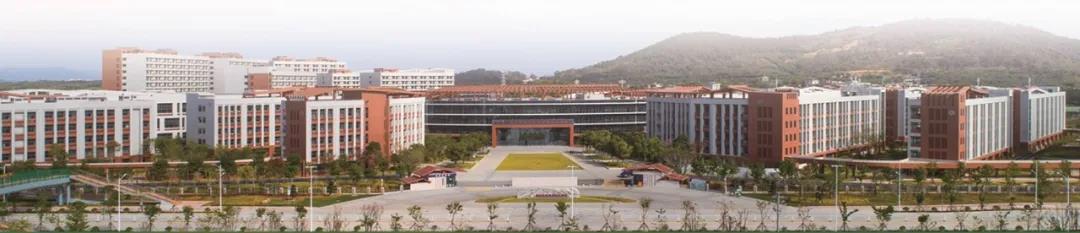 ���ݸ����I(y��)���g(sh��)�W(xu��)У